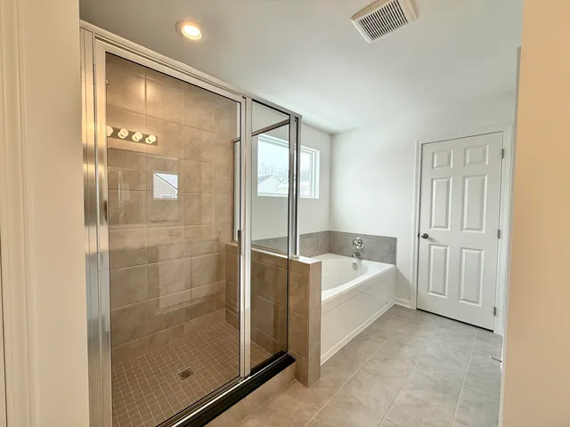 $3,600 | 6173 South Trailwoods Drive, Ann Arbor, MI 48103