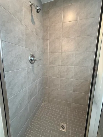 $3,600 | 6173 South Trailwoods Drive, Ann Arbor, MI 48103