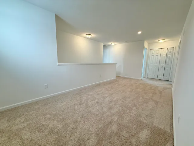 $3,600 | 6173 South Trailwoods Drive, Ann Arbor, MI 48103