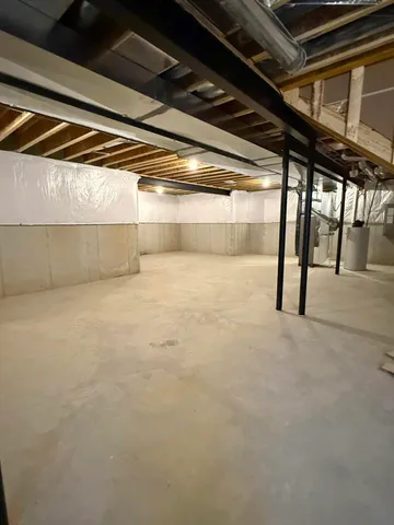 $3,600 | 6173 South Trailwoods Drive, Ann Arbor, MI 48103