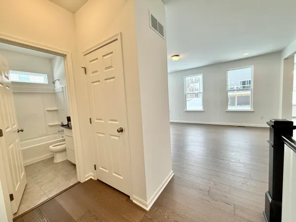 $3,600 | 6173 South Trailwoods Drive, Ann Arbor, MI 48103