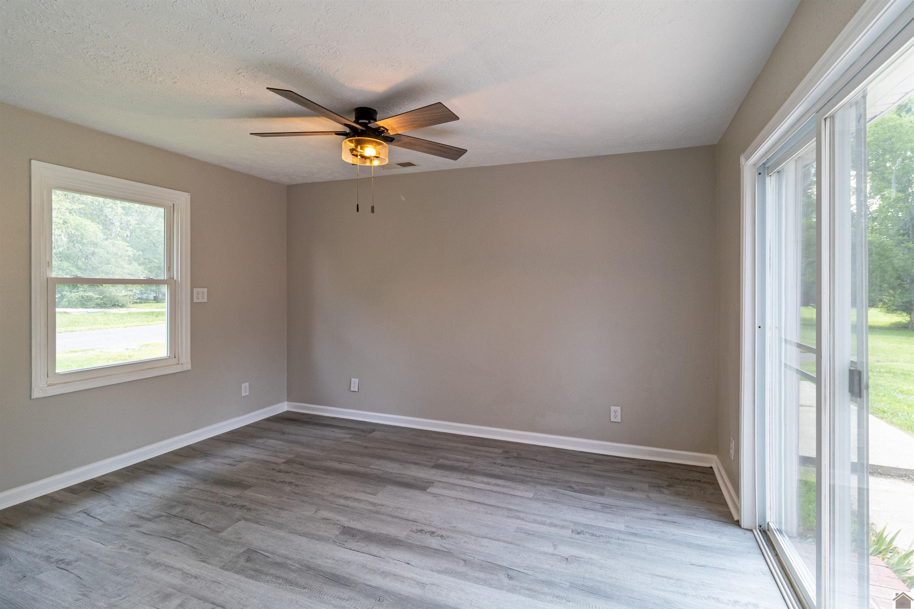 4206 Schneidman Road Paducah, KY 42003 - Photo 11 of 32 Bonus room or office