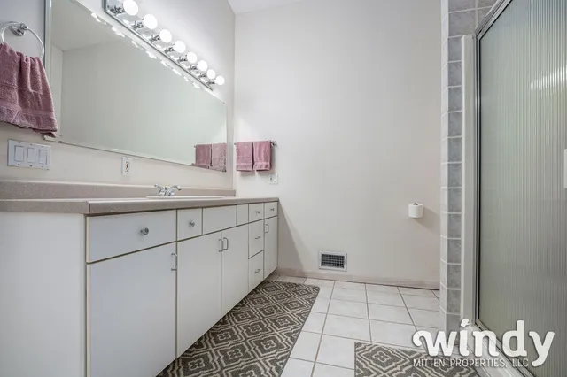 $499,900 | 6206 Paw Paw Lake Road, Watervliet, MI 49098