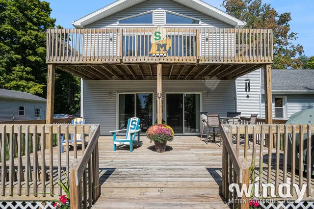 $499,900 | 6206 Paw Paw Lake Road, Watervliet, MI 49098