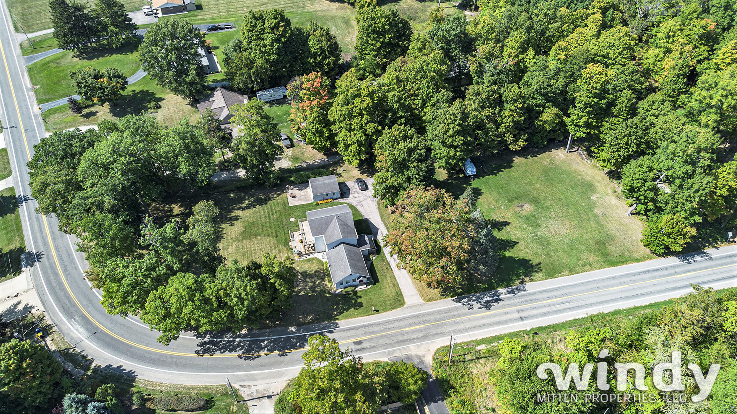 6206 Paw Paw Lake Road Watervliet, MI 49098 - Photo 4 of 50 DJI_0687