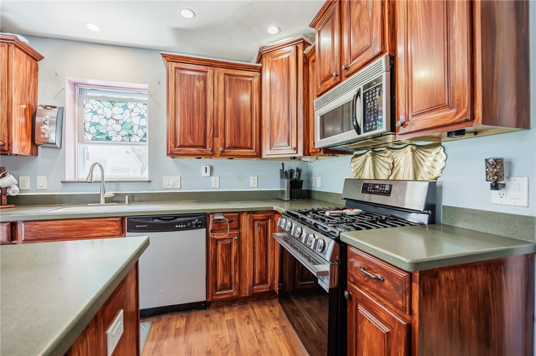 52 Clayton Street Rochester, NY 14612 - Photo 8 of 32 Kitchen