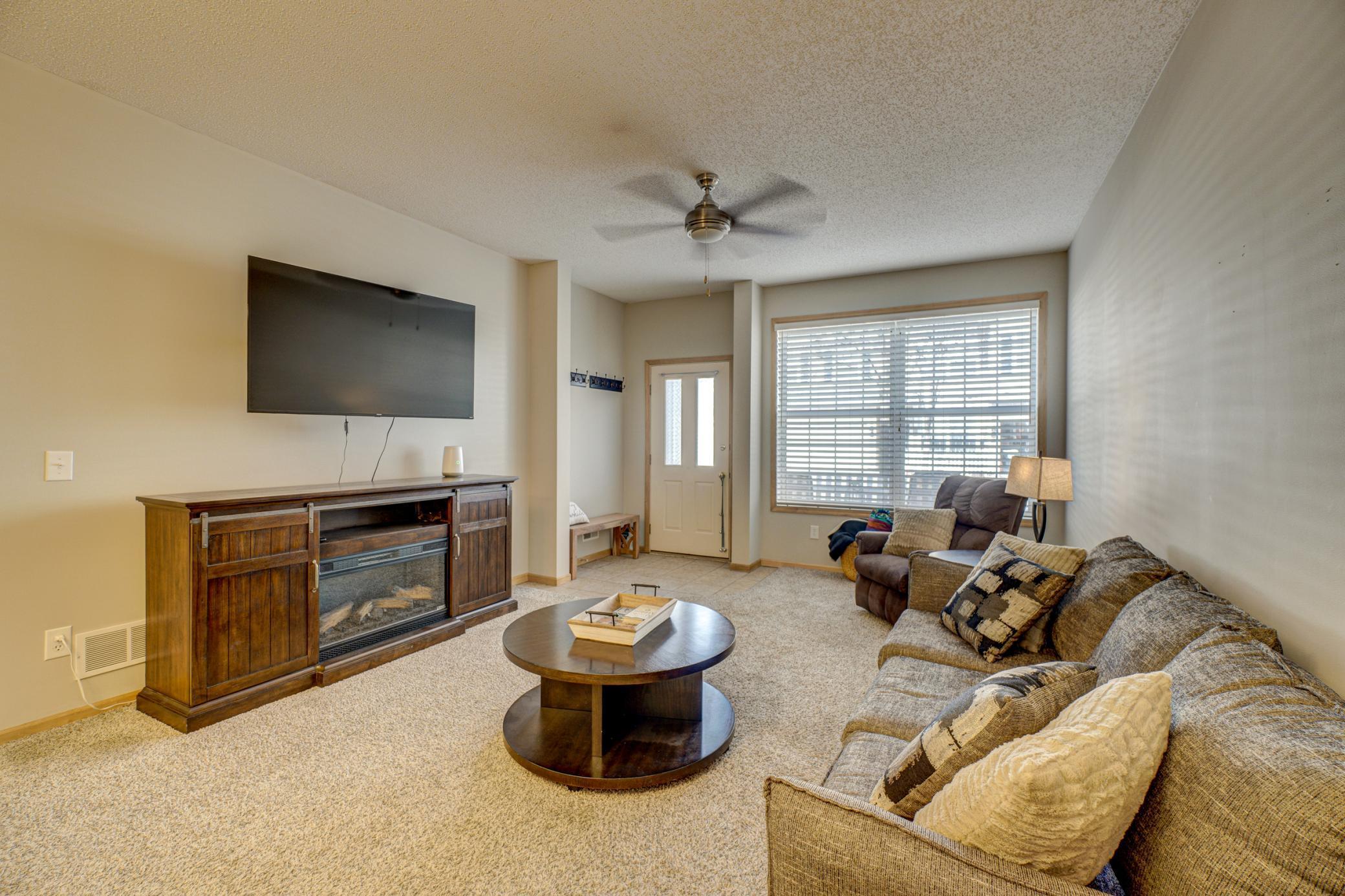 4577 Victor Path, Unit 8 Hugo, MN 55038 - Photo 3 of 20