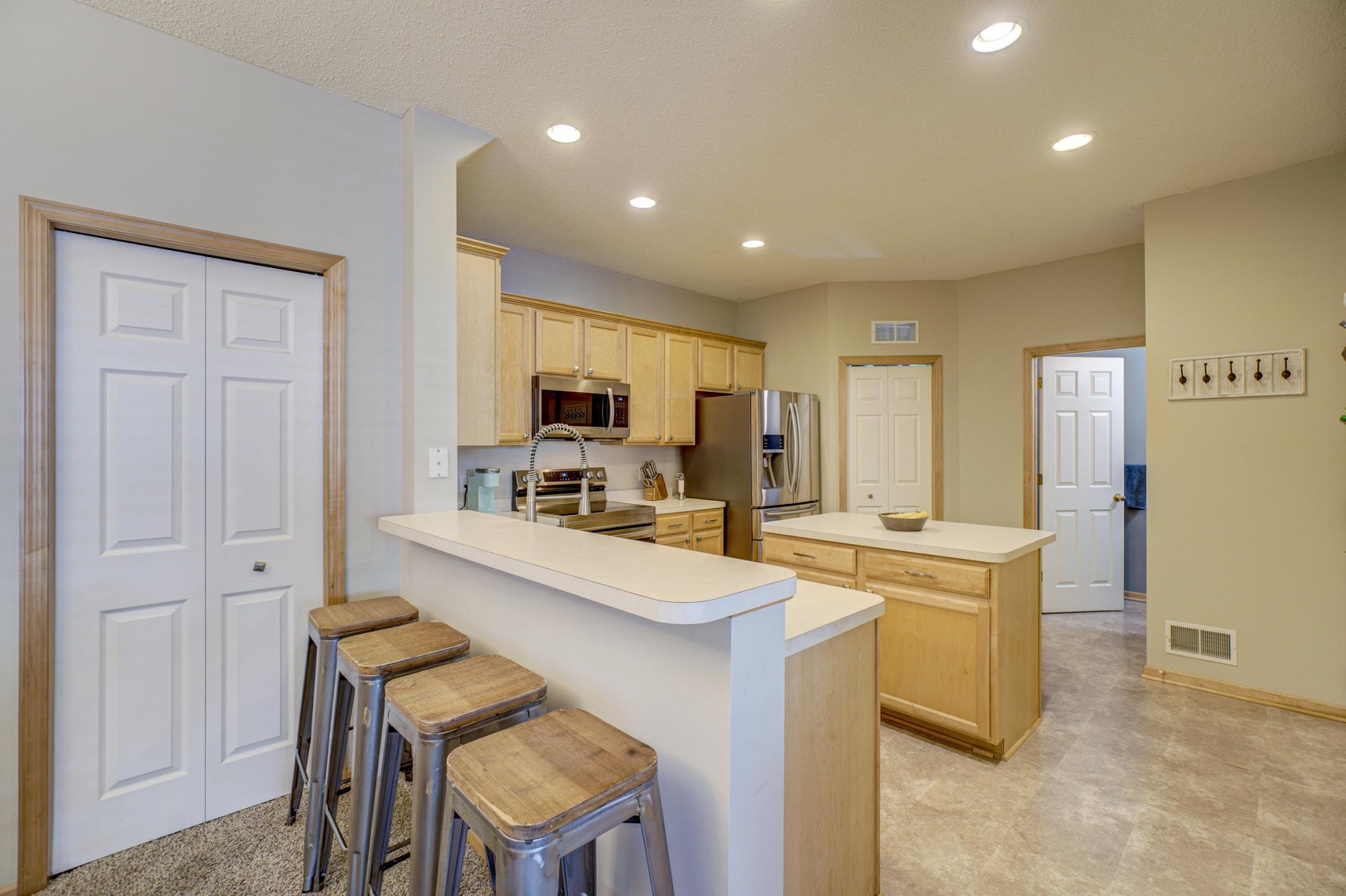 4577 Victor Path, Unit 8 Hugo, MN 55038 - Photo 5 of 20