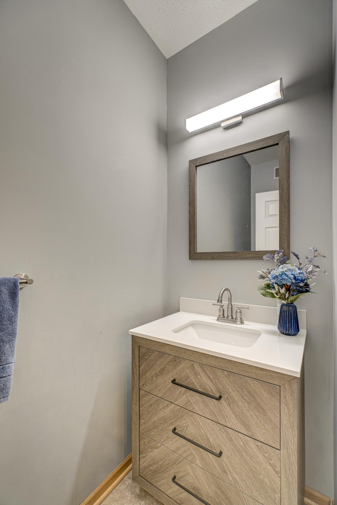 4577 Victor Path, Unit 8 Hugo, MN 55038 - Photo 6 of 20