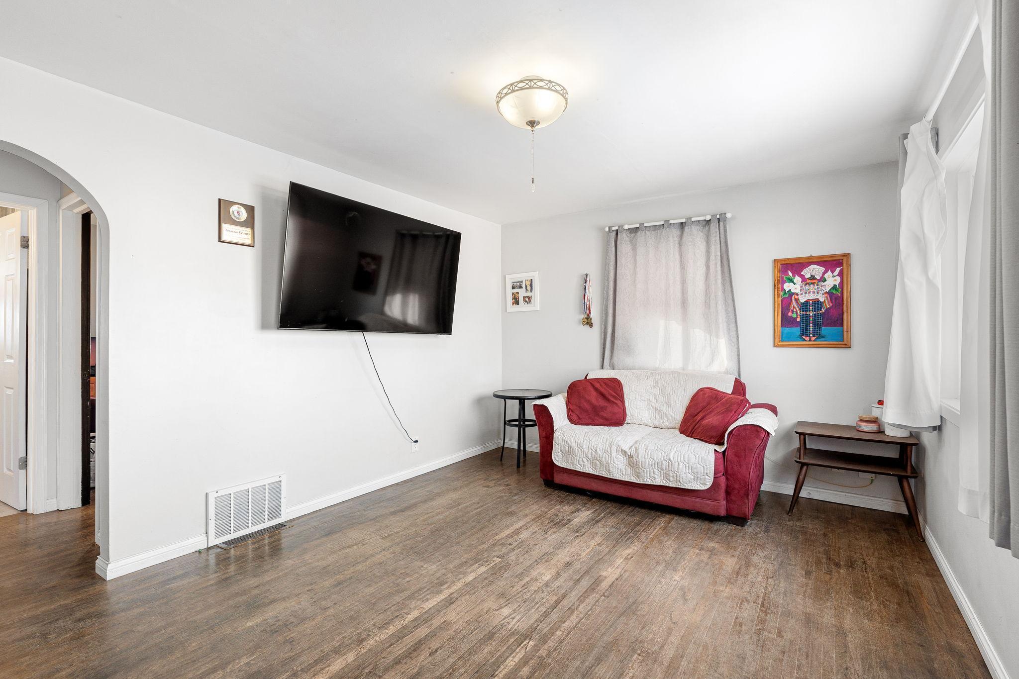 211 12th Avenue Southwest Austin, MN 55912 - Photo 13 of 29