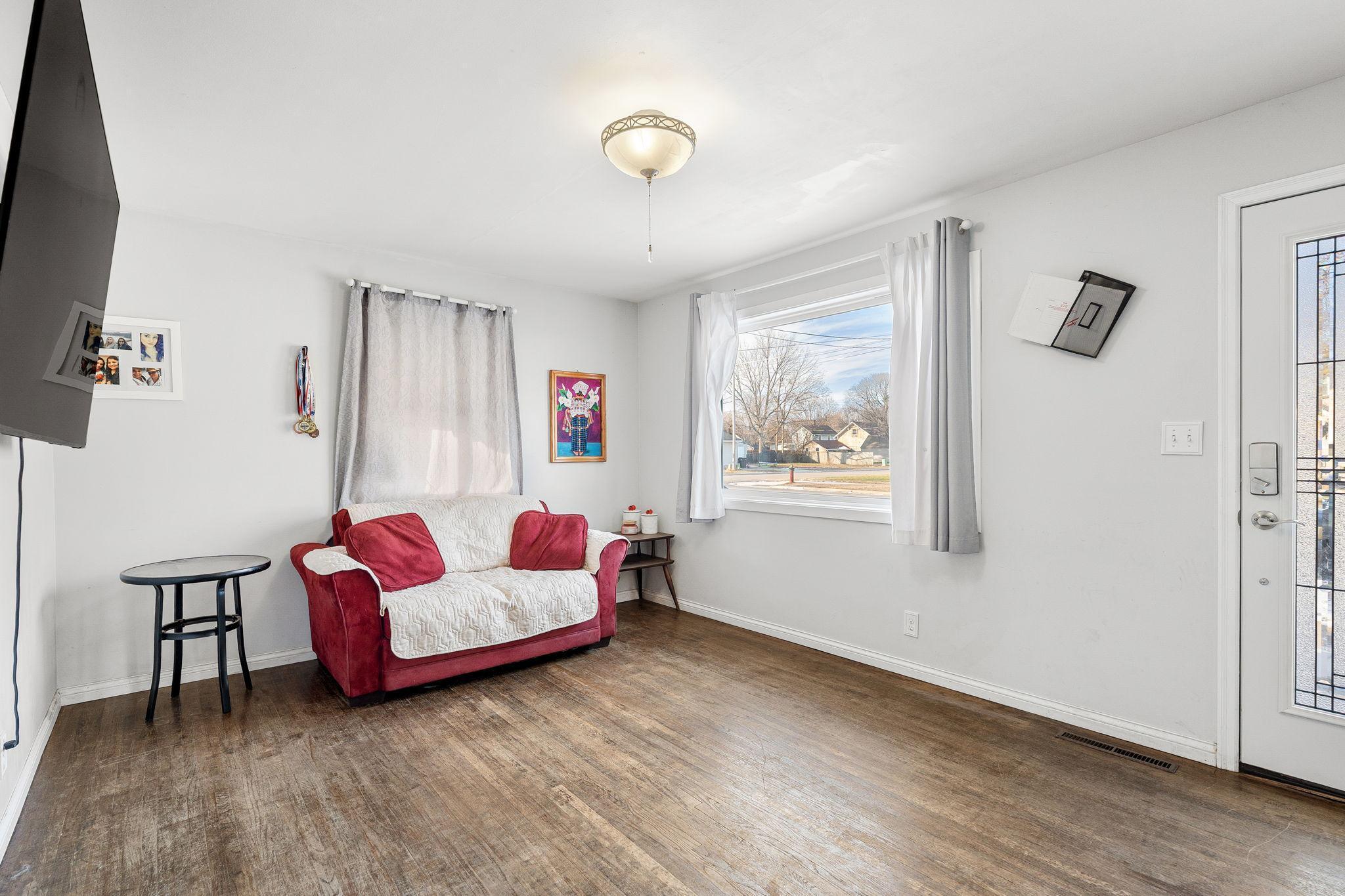 211 12th Avenue Southwest Austin, MN 55912 - Photo 14 of 29