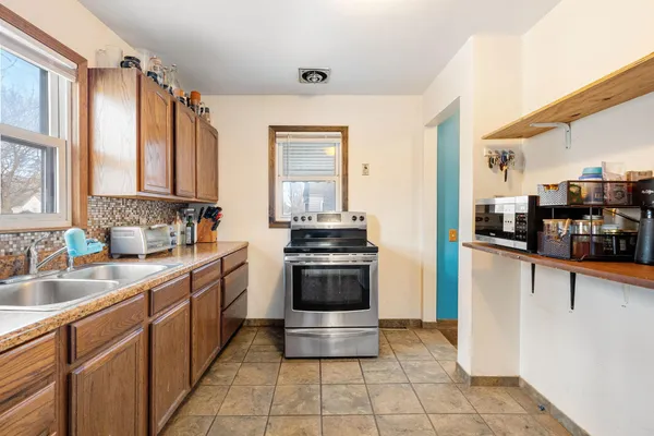 $165,000 | 211 12th Avenue Southwest, Austin, MN 55912