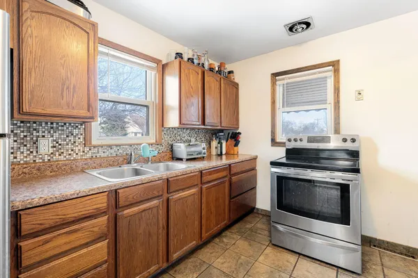 $165,000 | 211 12th Avenue Southwest, Austin, MN 55912