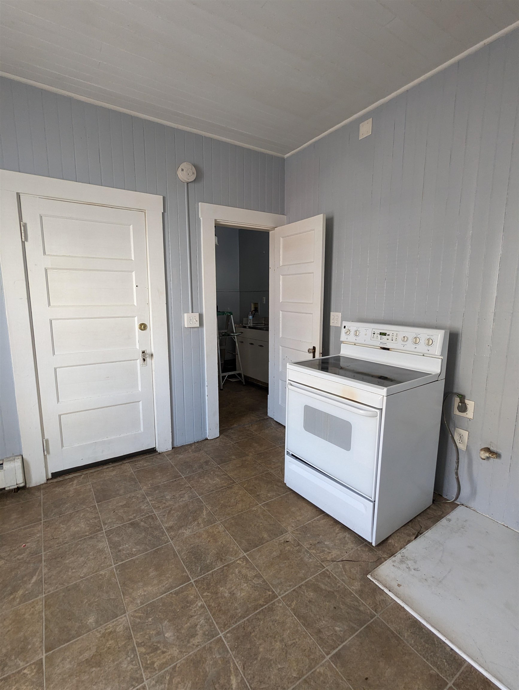 502 Cartier Street, Unit 1 Manchester, NH 03102 - Photo 2 of 12
