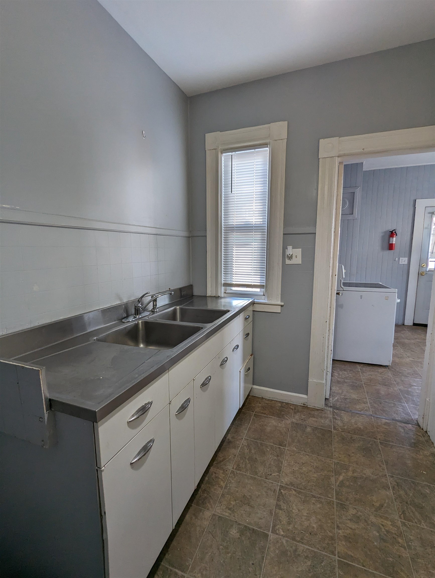 502 Cartier Street, Unit 1 Manchester, NH 03102 - Photo 5 of 12