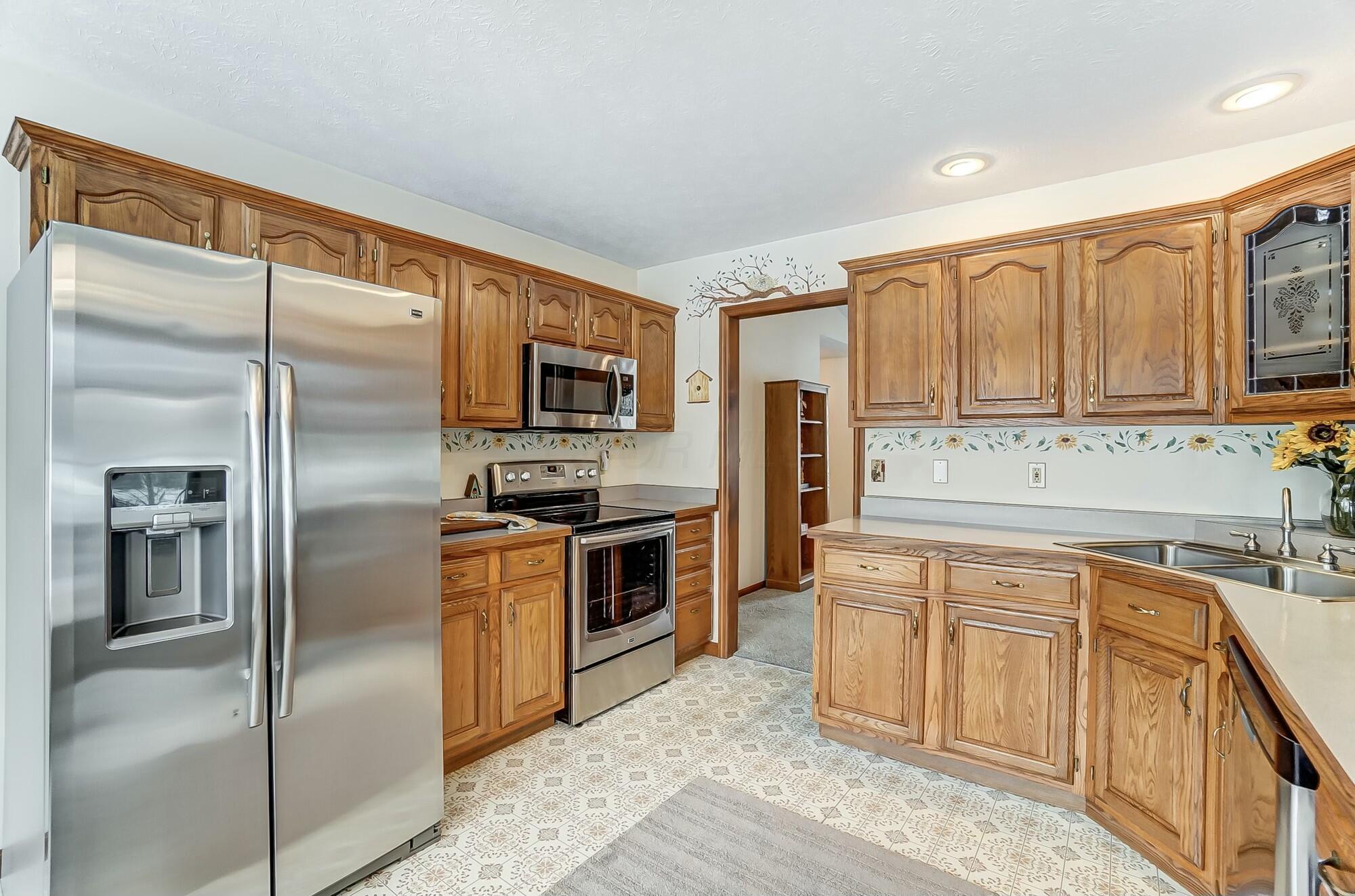 4070 Sintz Road Springfield, OH 45504 - Photo 12 of 46 Kitchen
