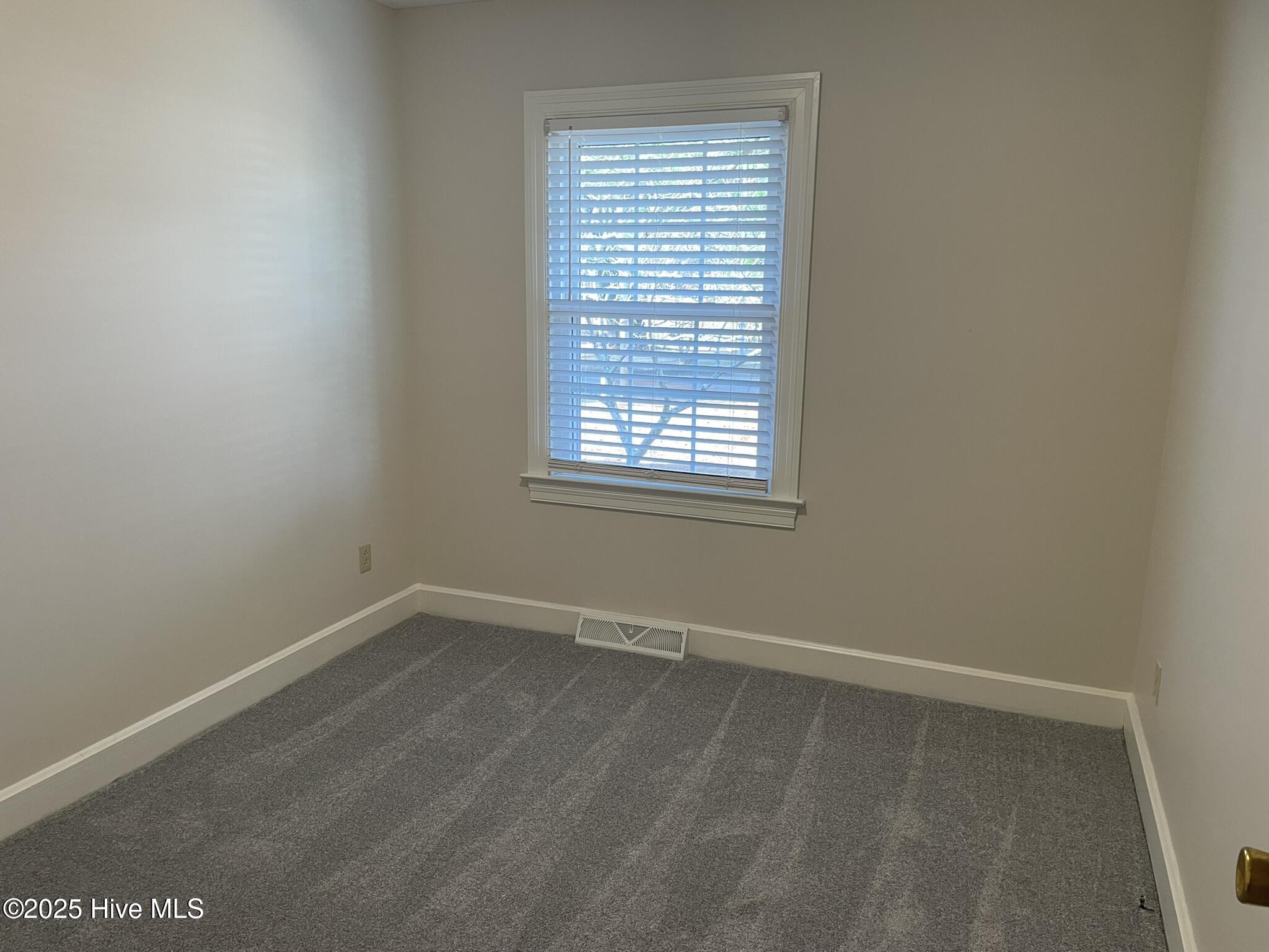 2105 Mitchell Place Southwest Wilson, NC 27893 - Photo 9 of 15 IMG_4904