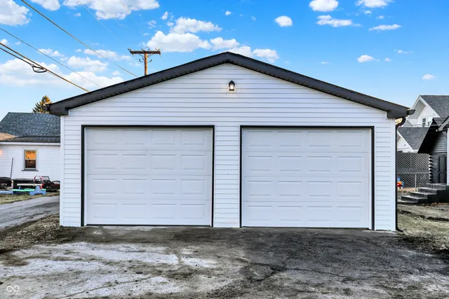 $340,000 | 715 South Anderson Street, Elwood, IN 46036