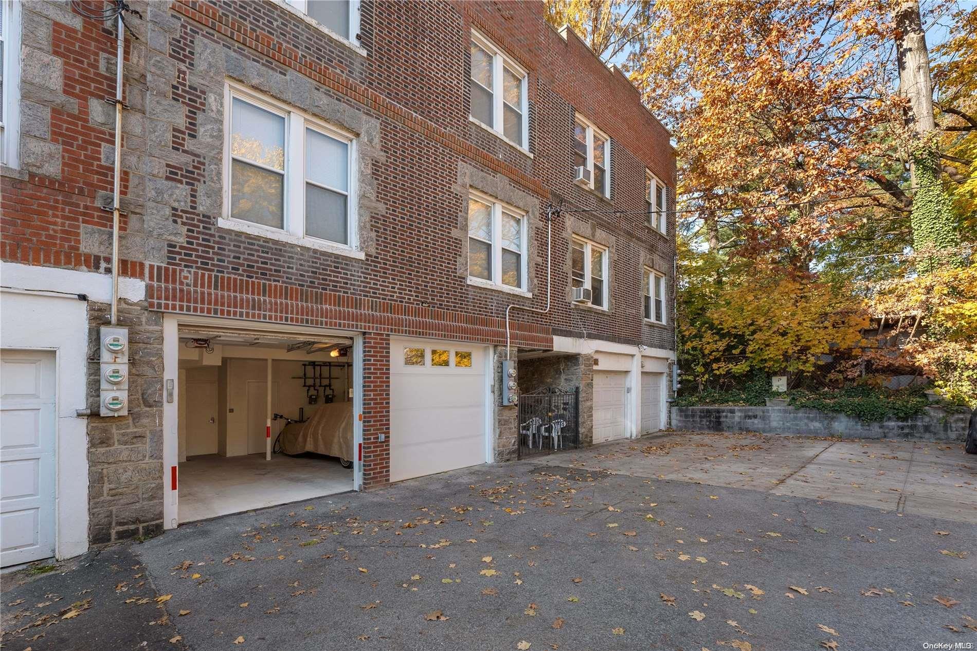 5112 Post Road Bronx, NY 10471 - Photo 30 of 31