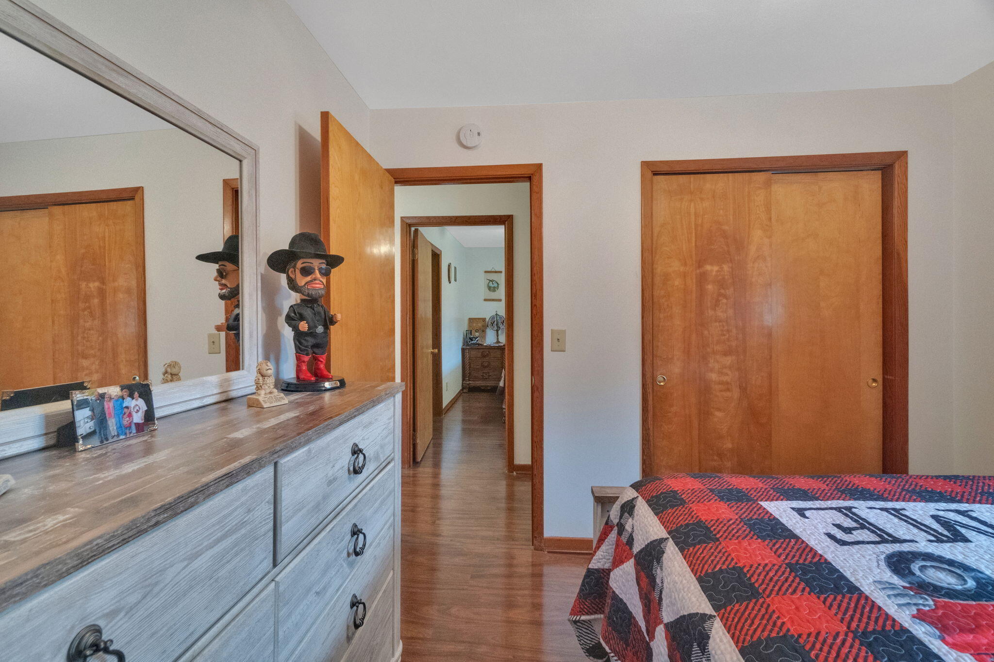 2295 Buckingham Road Greeneville, TN 37745 - Photo 14 of 32 22-web-or-mls-JH-Fri 20231110-069