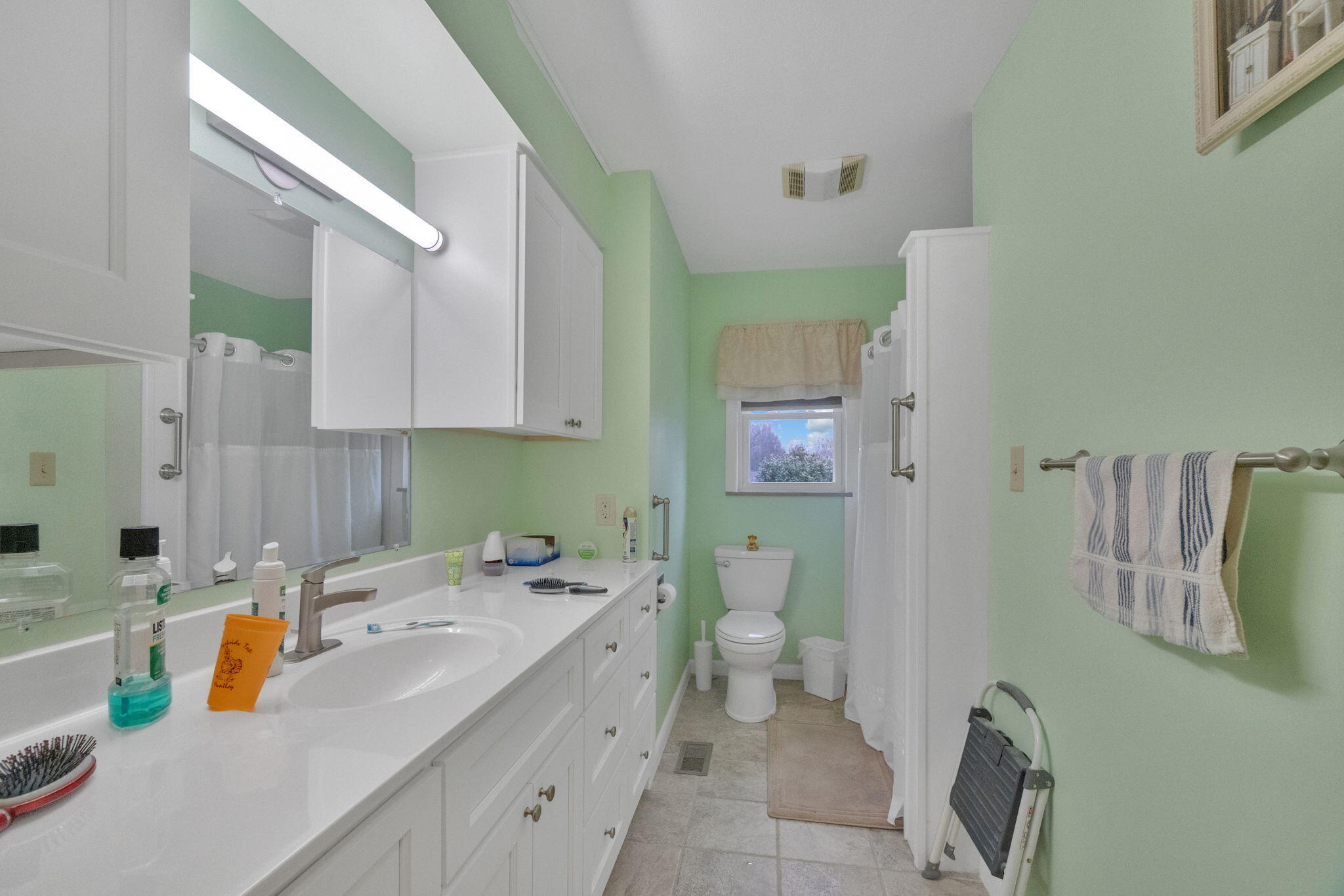 2295 Buckingham Road Greeneville, TN 37745 - Photo 15 of 32 18-web-or-mls-JH-Fri 20231110-057
