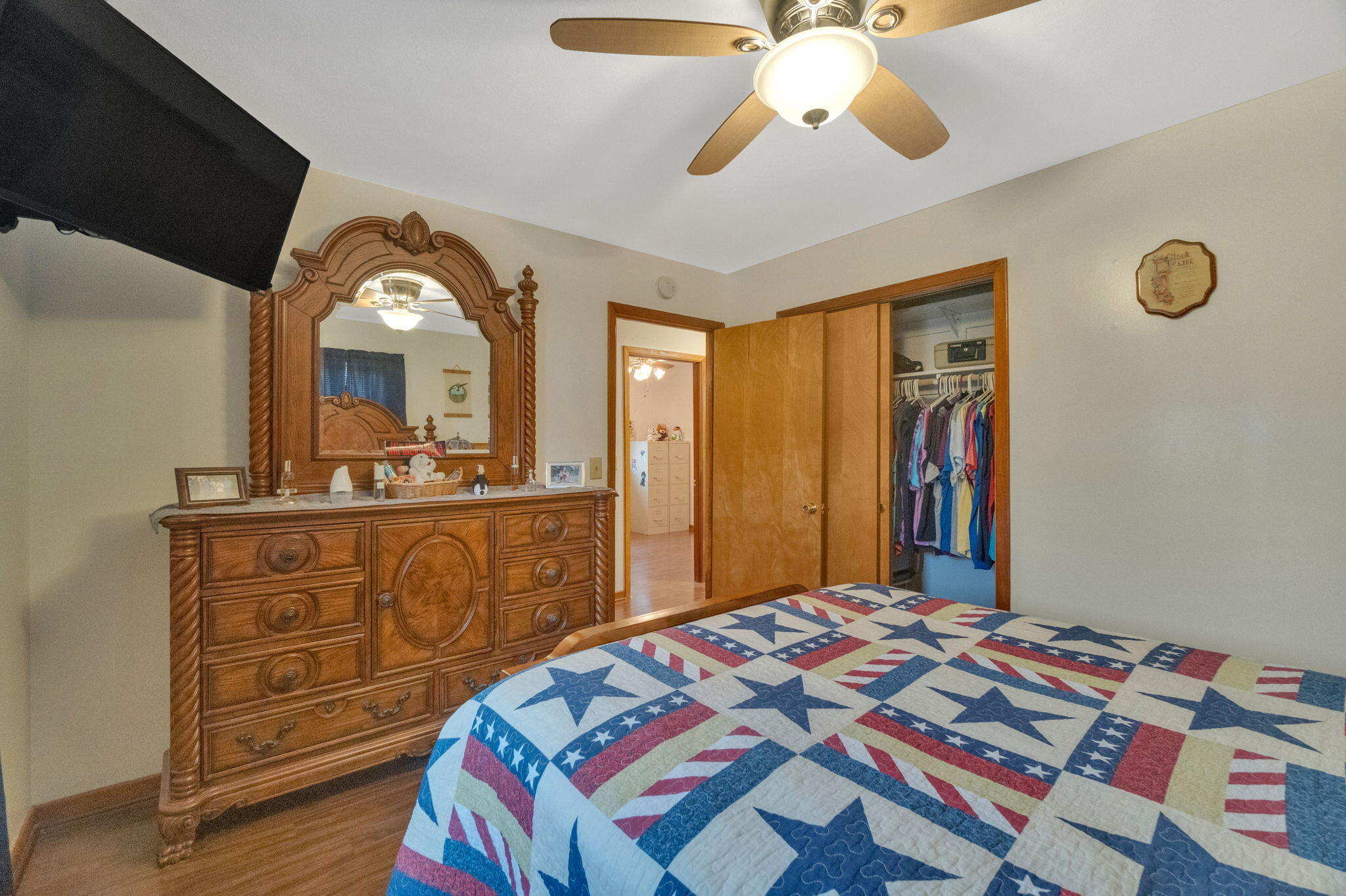 2295 Buckingham Road Greeneville, TN 37745 - Photo 17 of 32 24-web-or-mls-JH-Fri 20231110-075