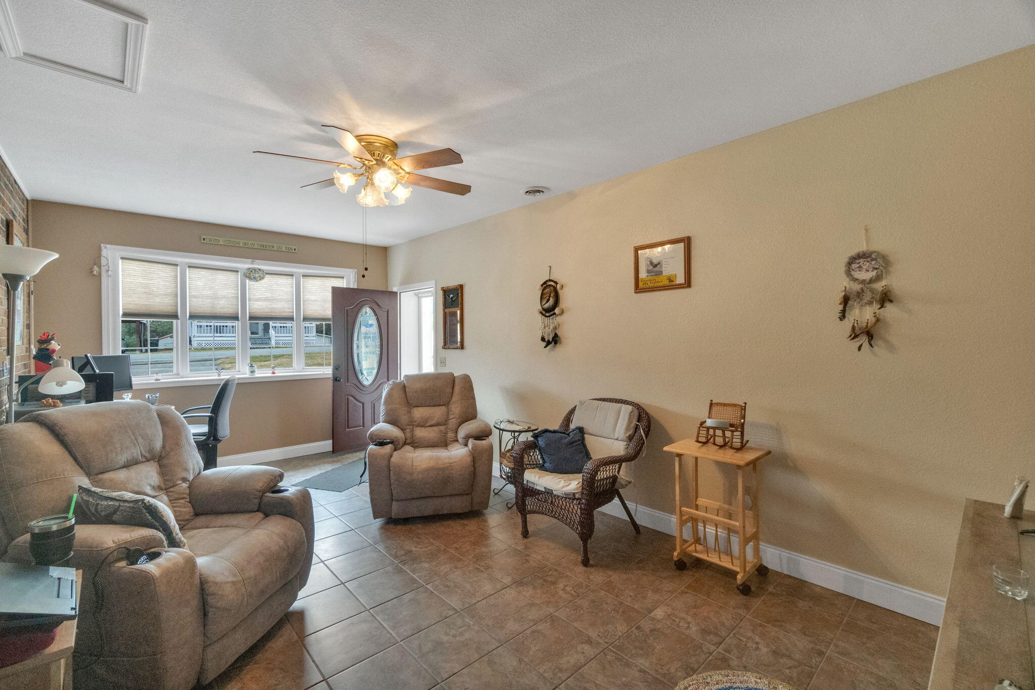 2295 Buckingham Road Greeneville, TN 37745 - Photo 22 of 32 26-web-or-mls-JH-Fri 20231110-083