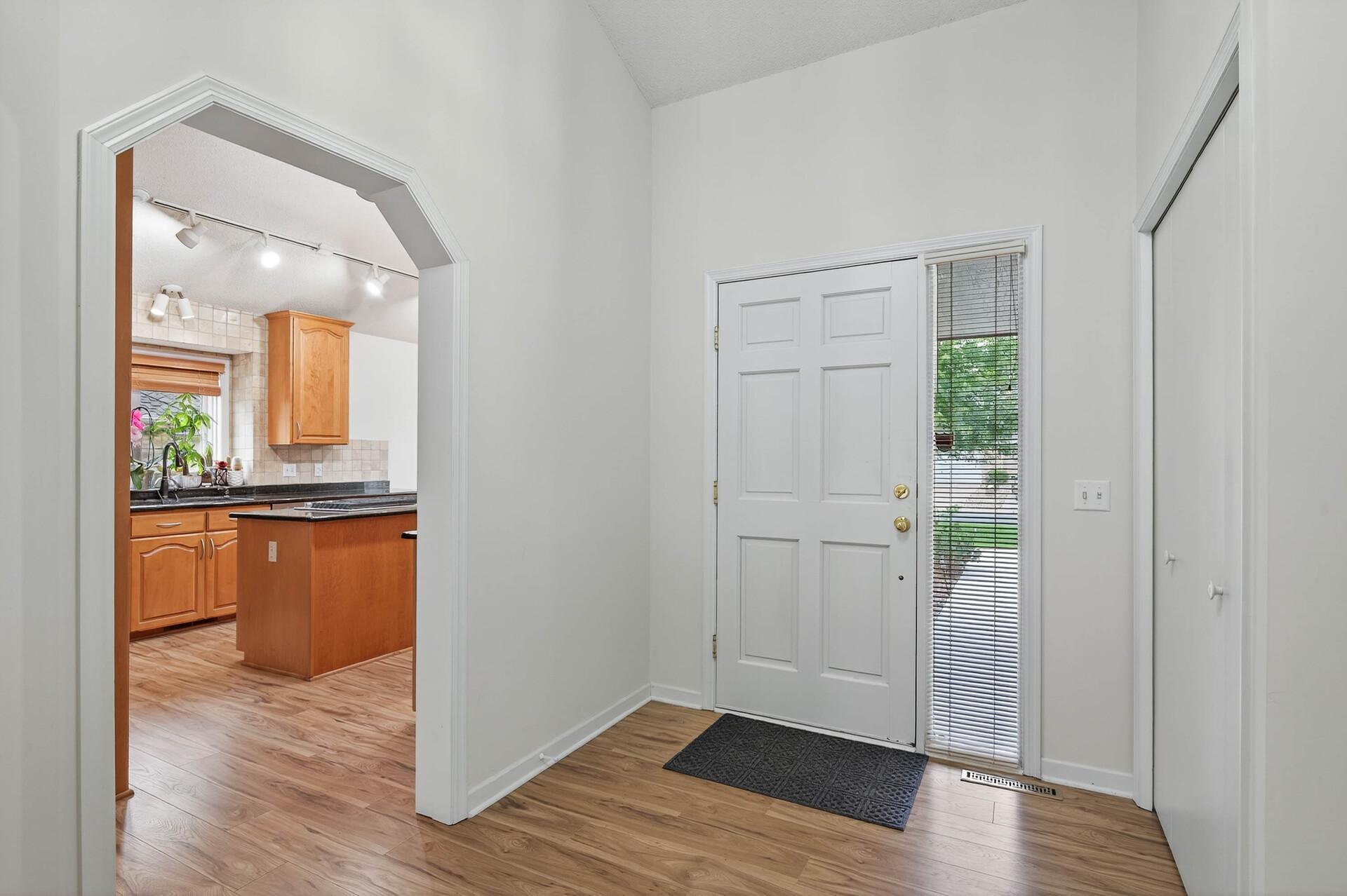 10417 Fawns Way Eden Prairie, MN 55347 - Photo 4 of 53