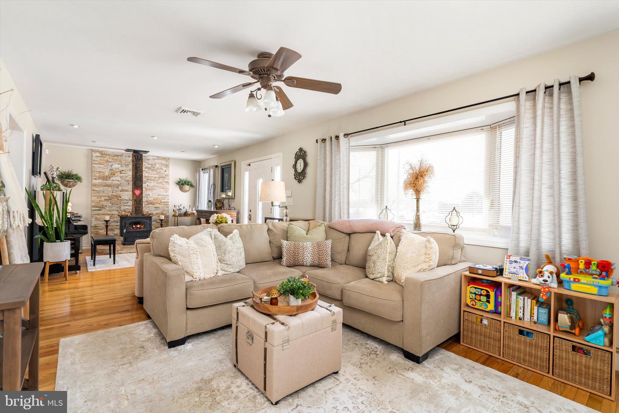 387 Chesterfield Jacobstown Road Wrightstown, NJ 08562 - Photo 3 of 48