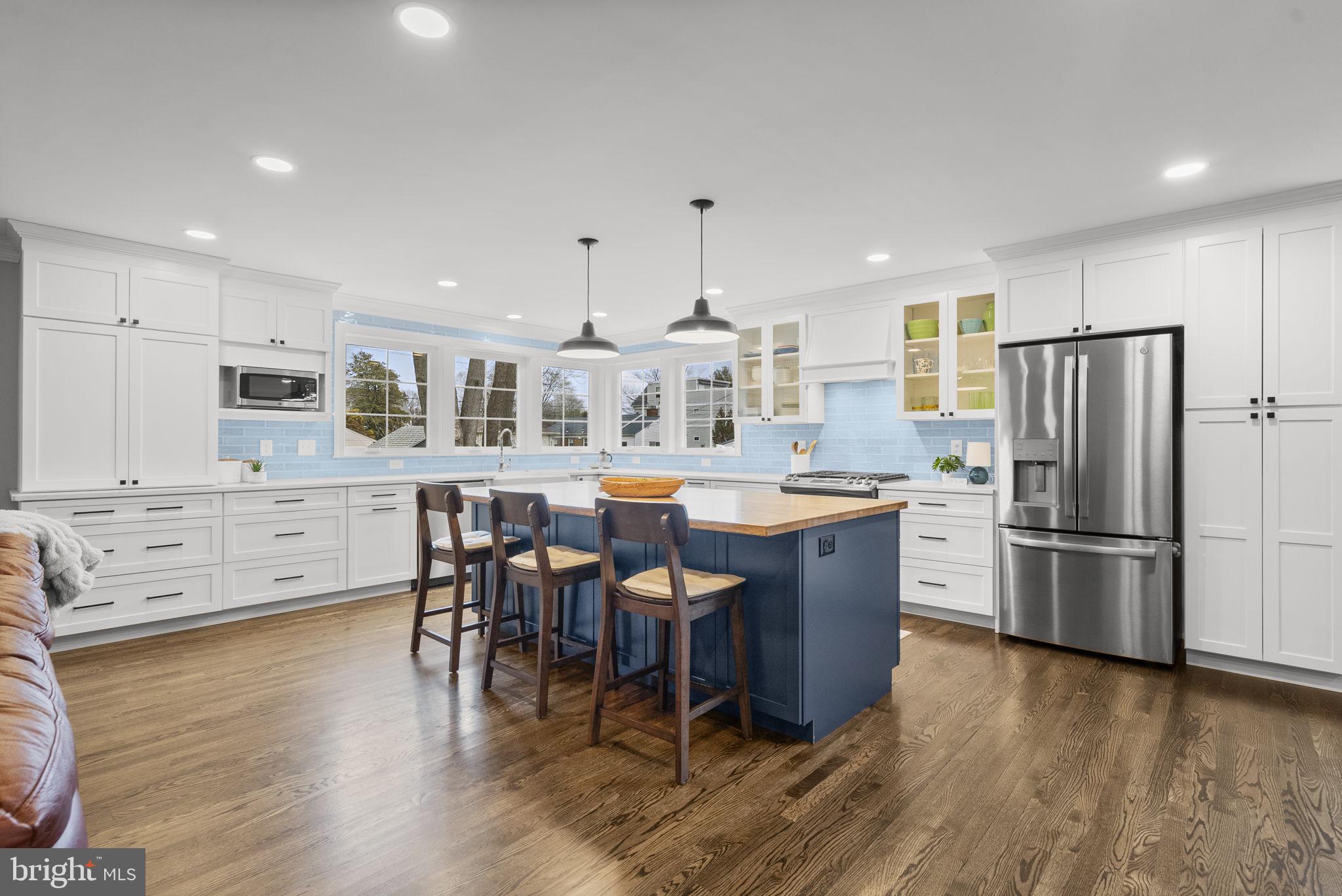 112 Elliott Place Edgewater, MD 21037 - Photo 3 of 56 Expansive gorgeous custom kitchen!