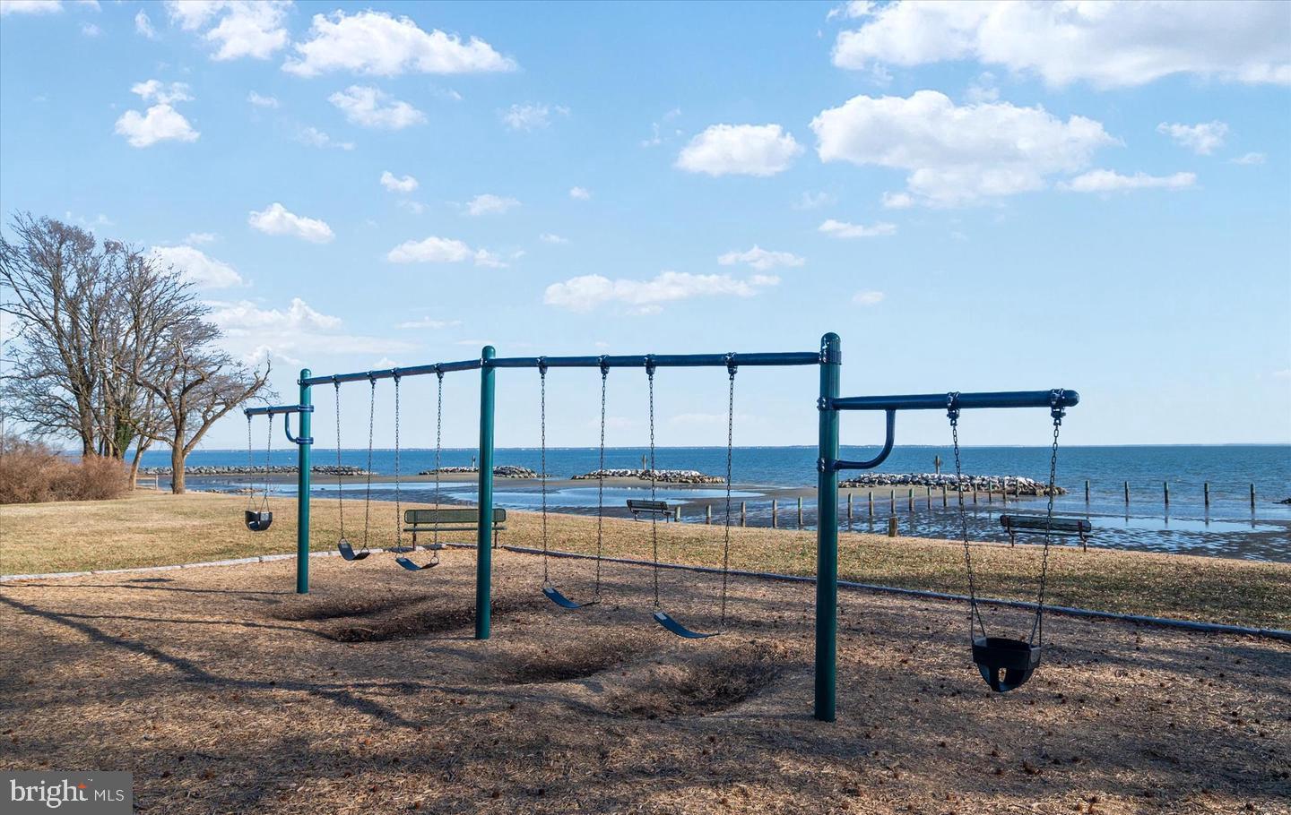 112 Elliott Place Edgewater, MD 21037 - Photo 46 of 56 Play along the water's edge