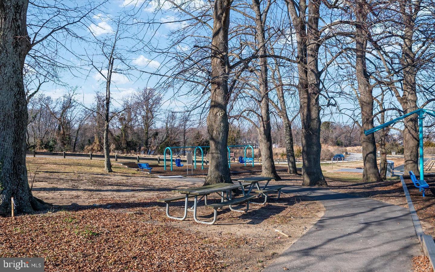 112 Elliott Place Edgewater, MD 21037 - Photo 52 of 56 Enjoy picnics outdoors