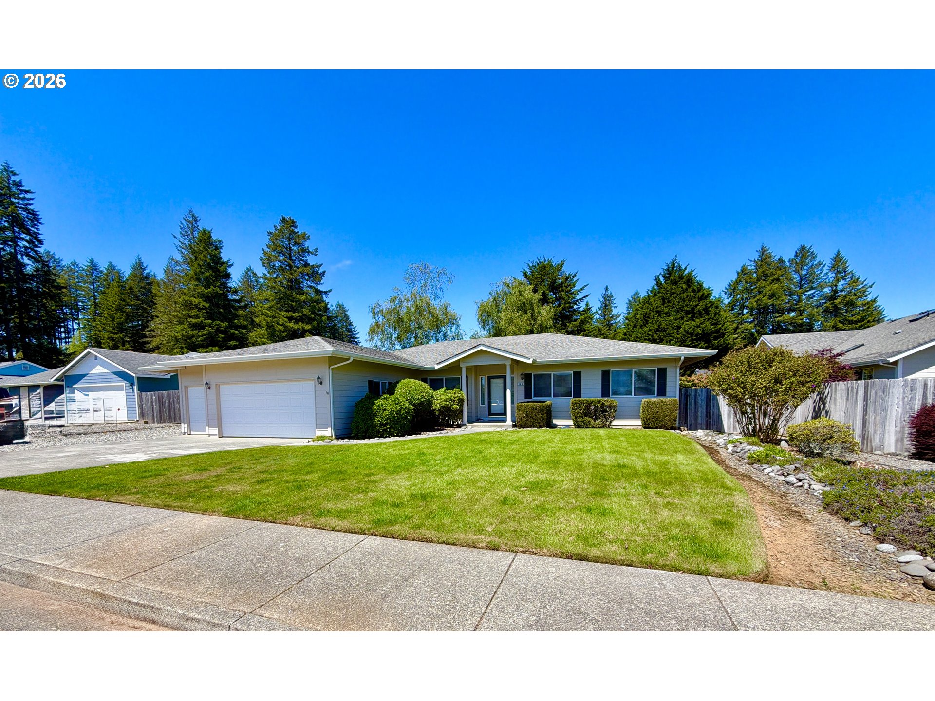 866 Jodee Lane Brookings, OR 97415 - Photo 2 of 39