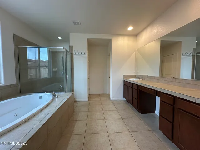 $3,800 | 9885 Kerrydale Court, Reno, NV 89521