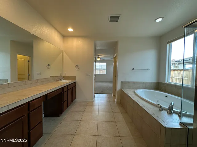 $3,800 | 9885 Kerrydale Court, Reno, NV 89521