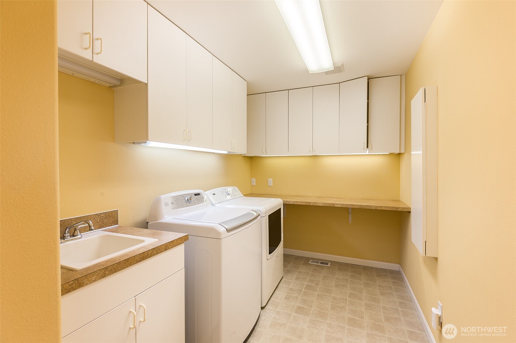 1014 North Minstrel Road Sequim, WA 98382 - Photo 23 of 35