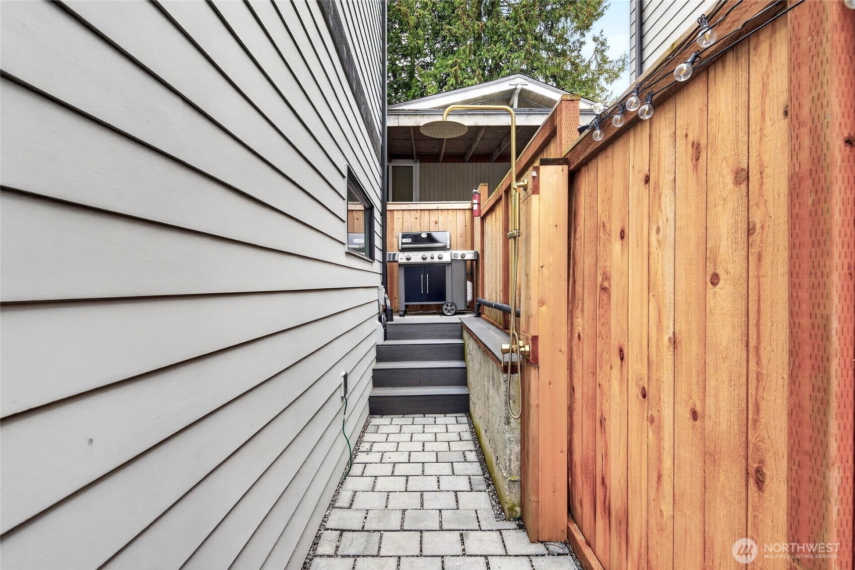 8647 B 18th Avenue Southwest Seattle, WA 98106 - Photo 23 of 28