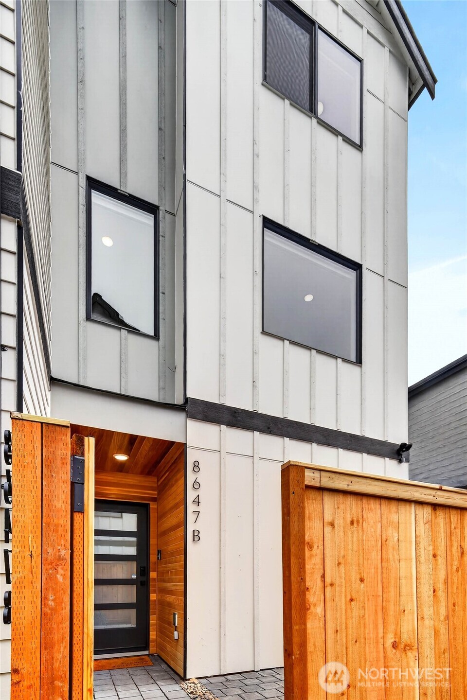 8647 B 18th Avenue Southwest Seattle, WA 98106 - Photo 25 of 28
