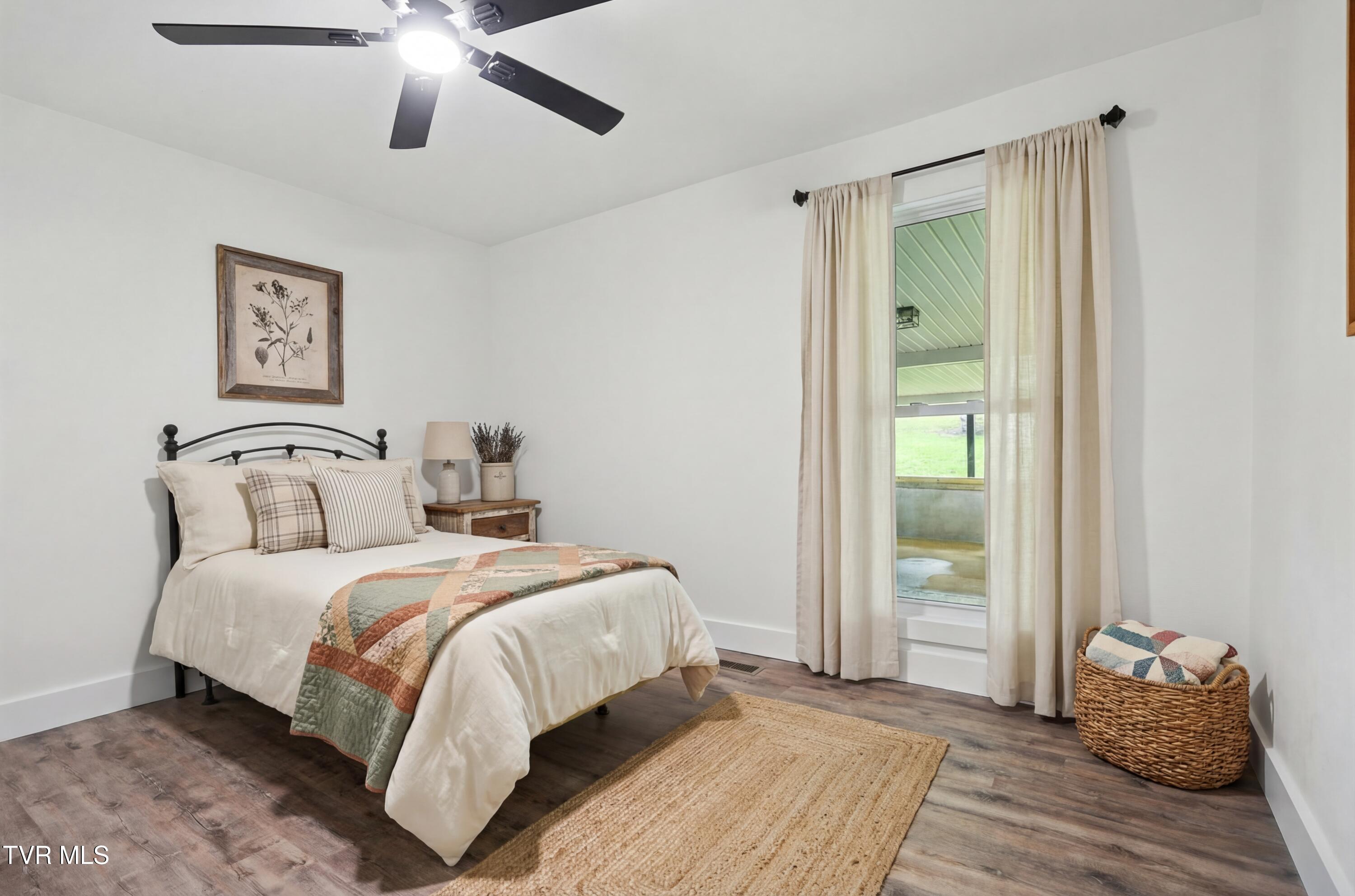 3270 Ripley Island Road Afton, TN 37616 - Photo 27 of 66 VSBED2-PNG