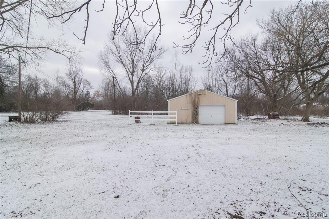 49470 Geddes Road Canton, MI 48188 - Photo 38 of 43 DSC_0185.jpg