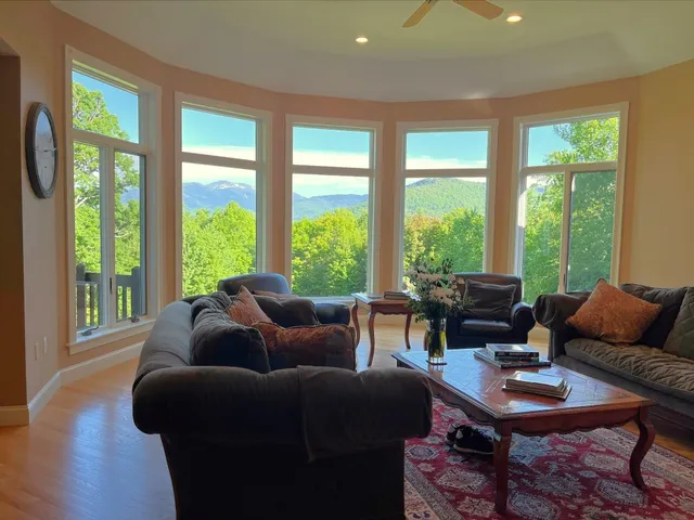 $2,100,000 | 105 North Hampshire Ridge Road, Jackson, NH 03846