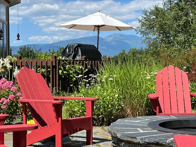 $2,100,000 | 105 North Hampshire Ridge Road, Jackson, NH 03846