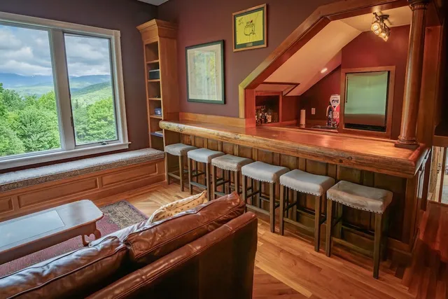 $2,100,000 | 105 North Hampshire Ridge Road, Jackson, NH 03846