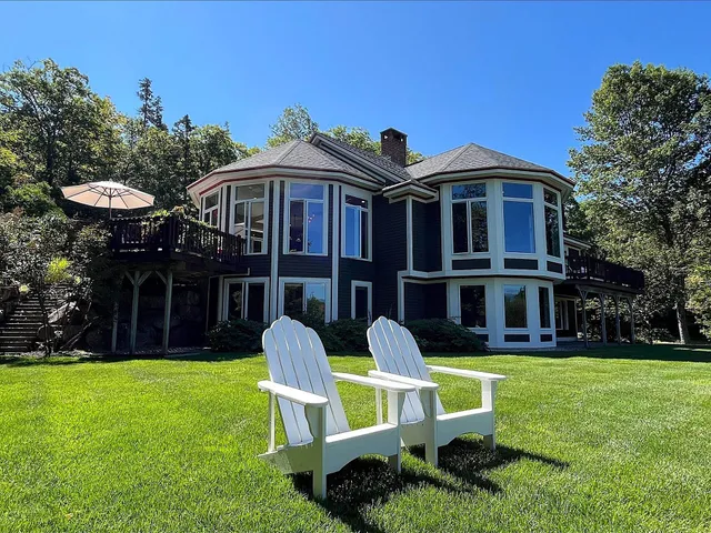 $2,100,000 | 105 North Hampshire Ridge Road, Jackson, NH 03846