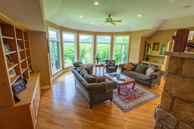 $2,100,000 | 105 North Hampshire Ridge Road, Jackson, NH 03846