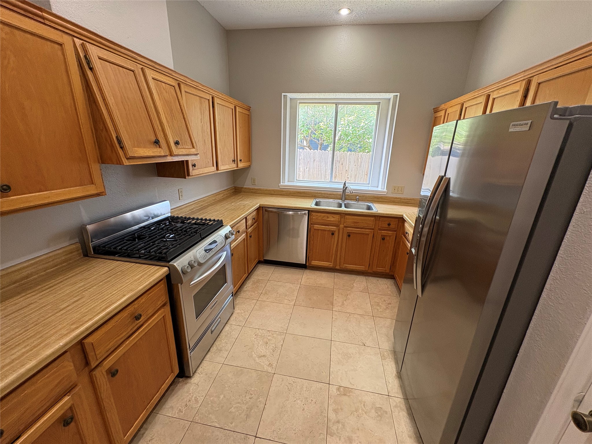 12506 Turkey Ridge Court Austin, TX 78729 - Photo 11 of 25