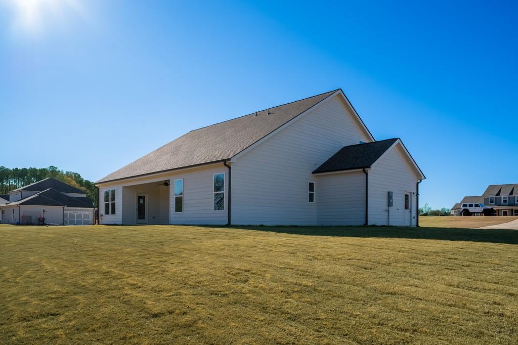 93 Tomahawk Trail Good Hope, GA 30641 - Photo 5 of 61 a house with a outdoor space