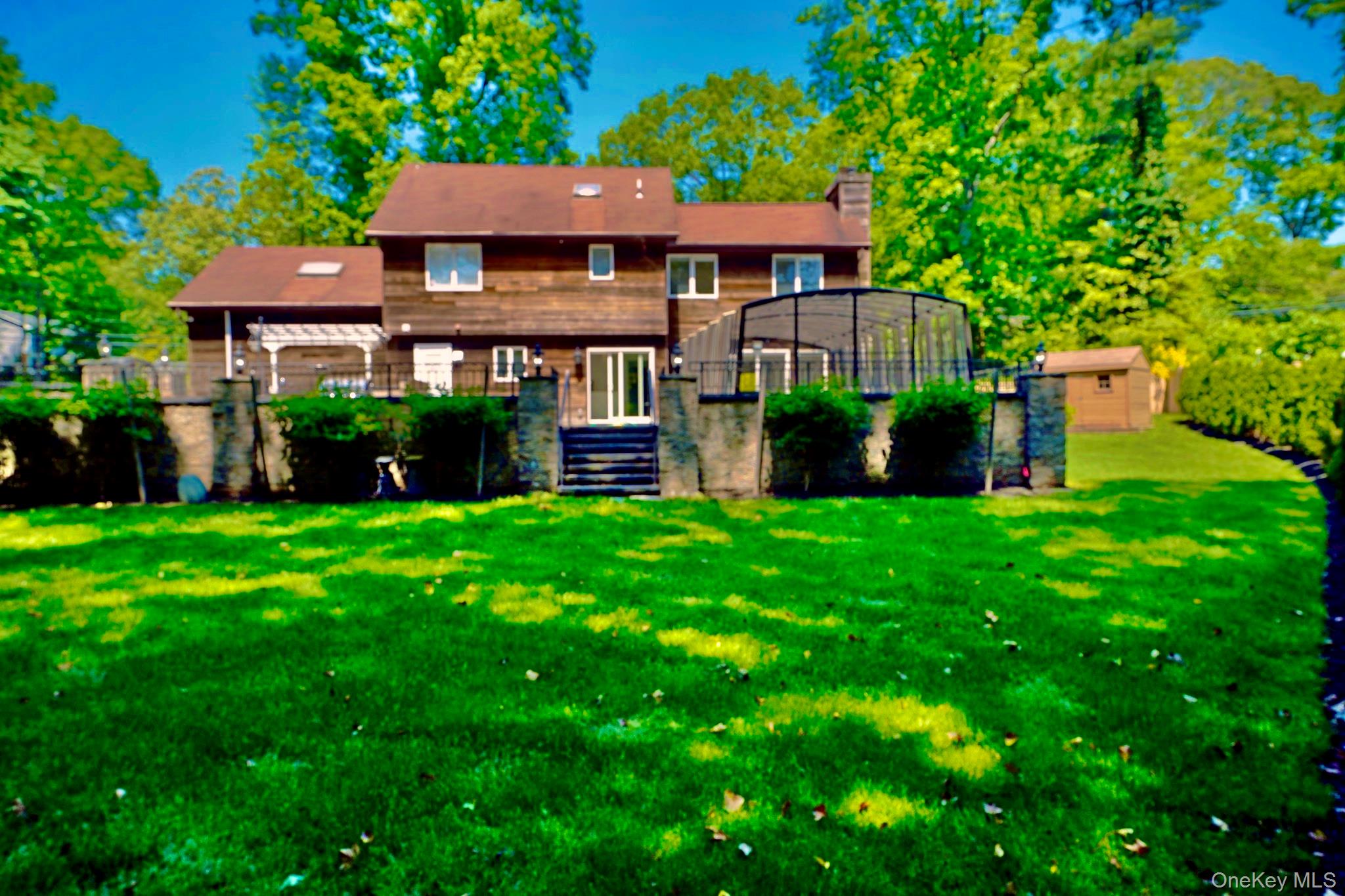 44 Warner Road Huntington, NY 11743 - Photo 33 of 37