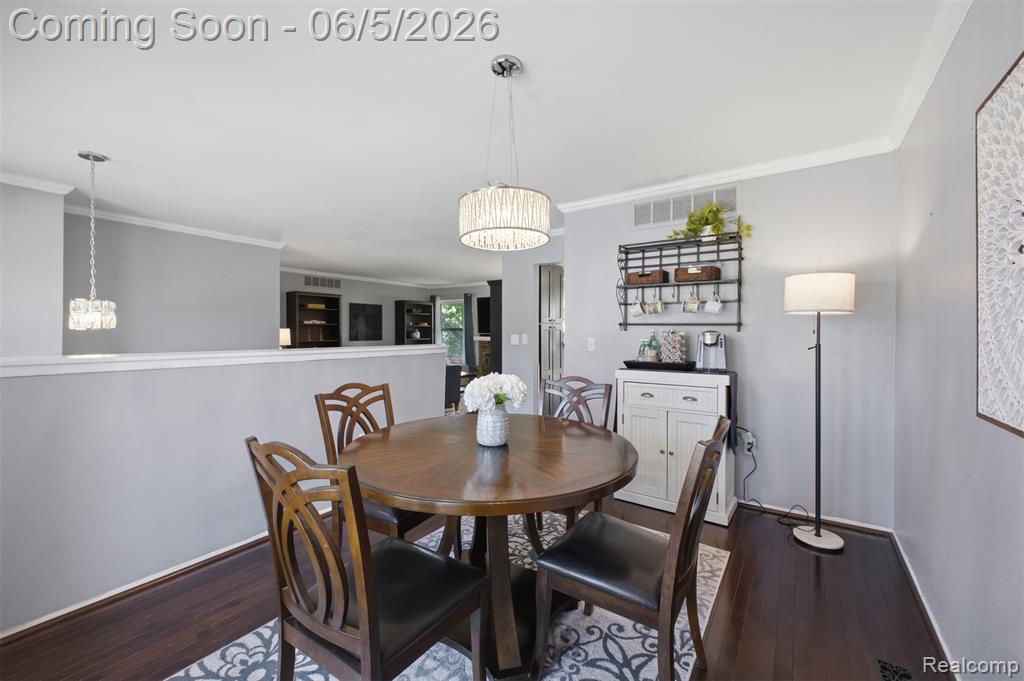 40435 Oak Tree Novi, MI 48375 - Photo 13 of 45