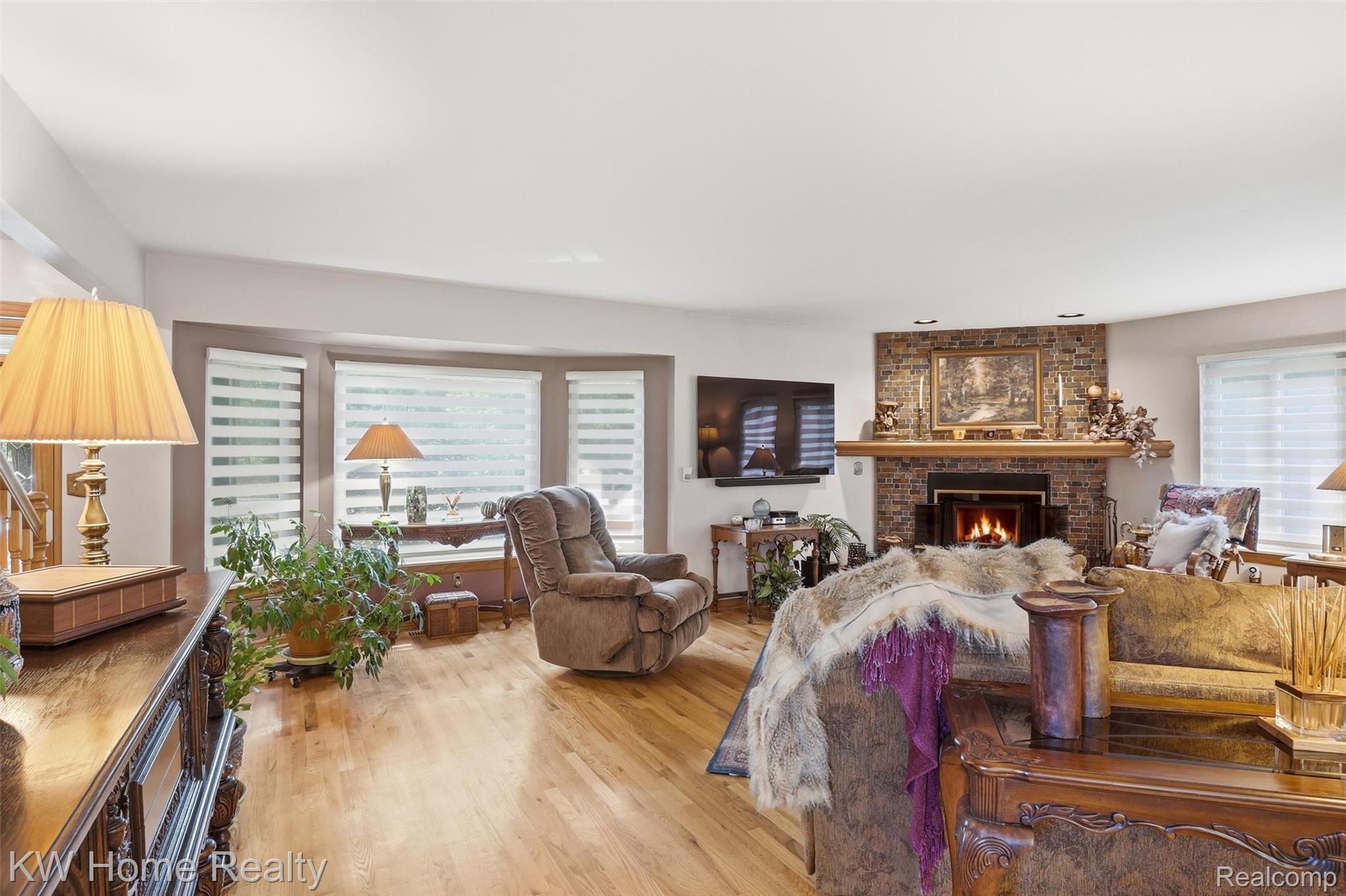 21435 Gill Road Farmington, MI 48335 - Photo 9 of 86 10-DSC01260_with_fire.jpg